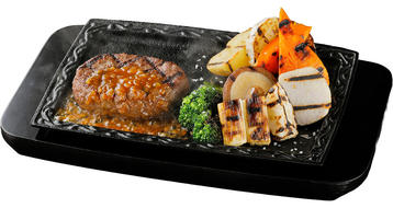 写真：冬　ハンバーグと炭焼き野菜（ソースなし）